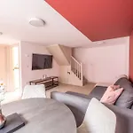 דירה Newly Refurbished Medway With Free Parking By Prescott בריסטול