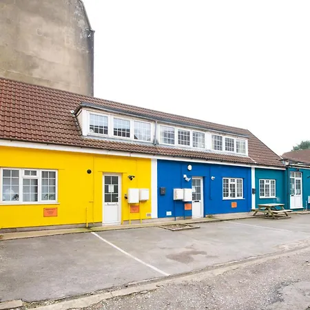 Cosy Medway With Free Parking By Prescott Apartment Bristol