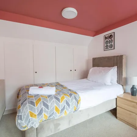 Apartment Cosy Medway With Free Parking By Prescott *