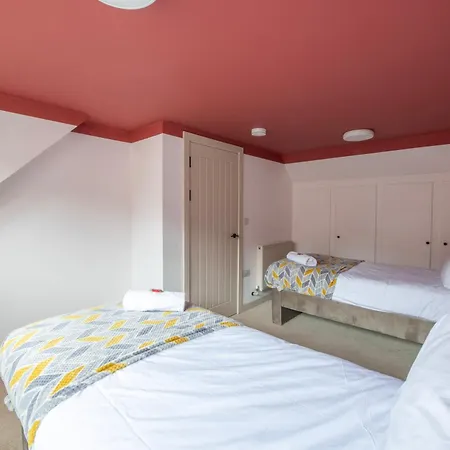 Cosy Medway With Free Parking By Prescott Apartments Bristol