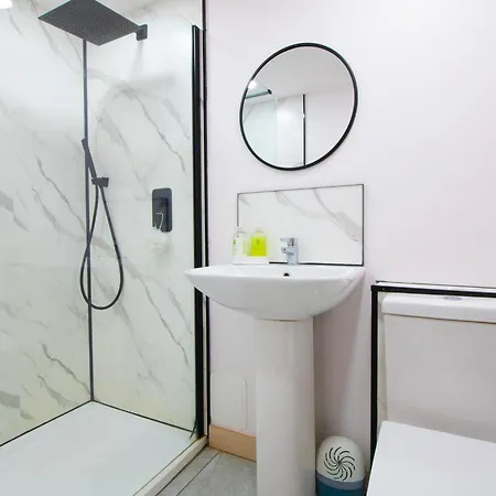 Newly Refurbished Medway With Free Parking By Prescott Apartments Апартаменты