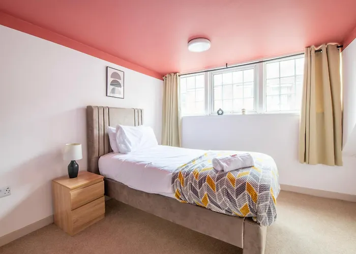 Newly Refurbished Medway With Free Parking By Prescott Apartmán *