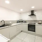 Appartement Newly Refurbished Medway With Free Parking By Prescott
