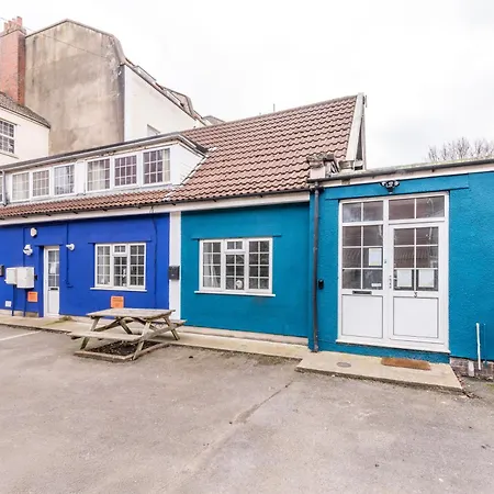 Newly Refurbished Medway With Free Parking By Prescott *